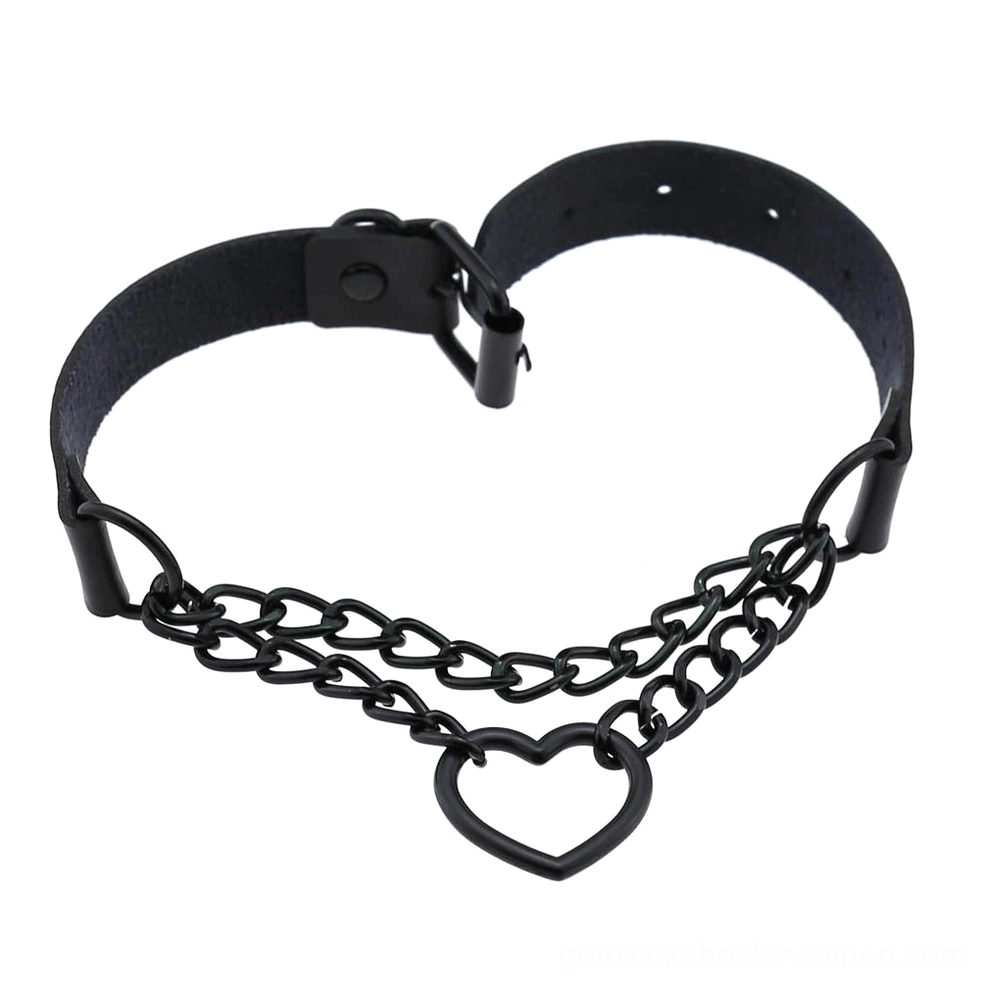 Black heart choker necklace close-up showing matte finish and chain link quality
