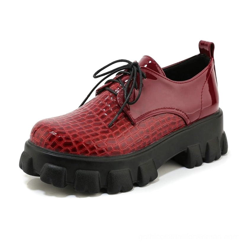 Burgundy snake-texture patent leather pump side profile view, highlighting 6cm square heel and rounded toe silhouette