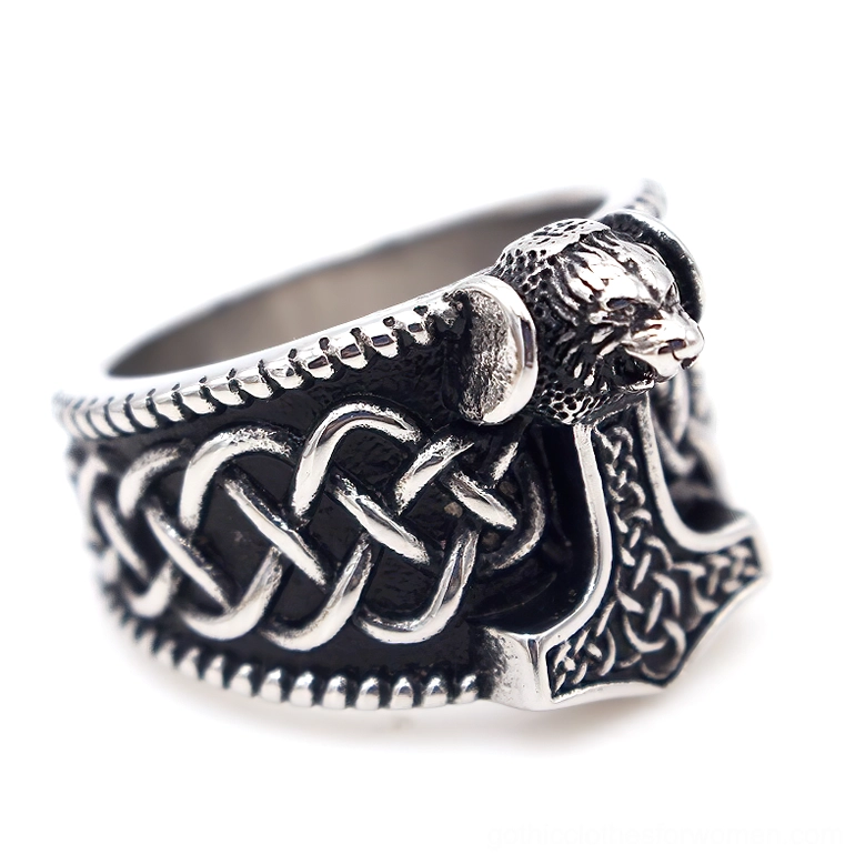 Celtic Viking ring with eagle head decoration and knot texture gothic design