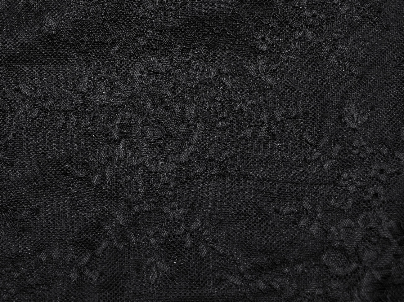 Gothic lace blouse sleeve detail - lantern sleeve with elastic cuff construction