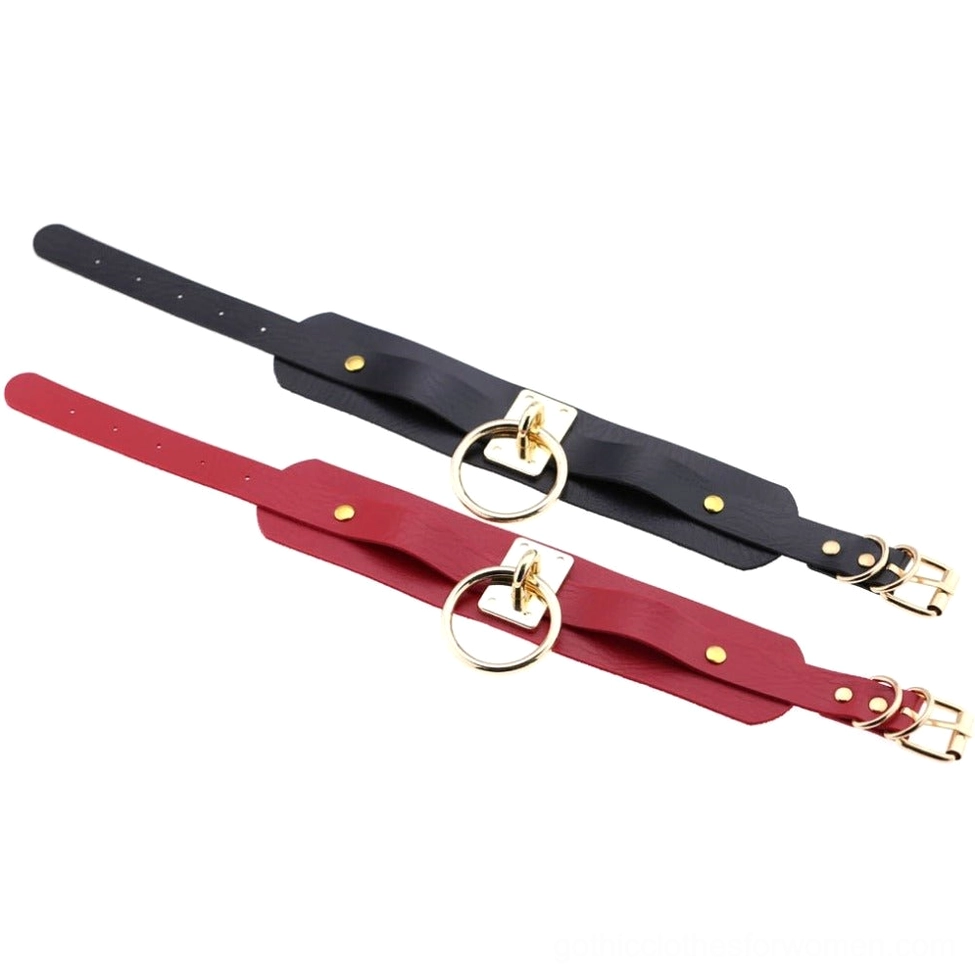 Styled PU leather bondage choker with gold hardware, gothic choker fashion demonstration, alternative neck jewelry