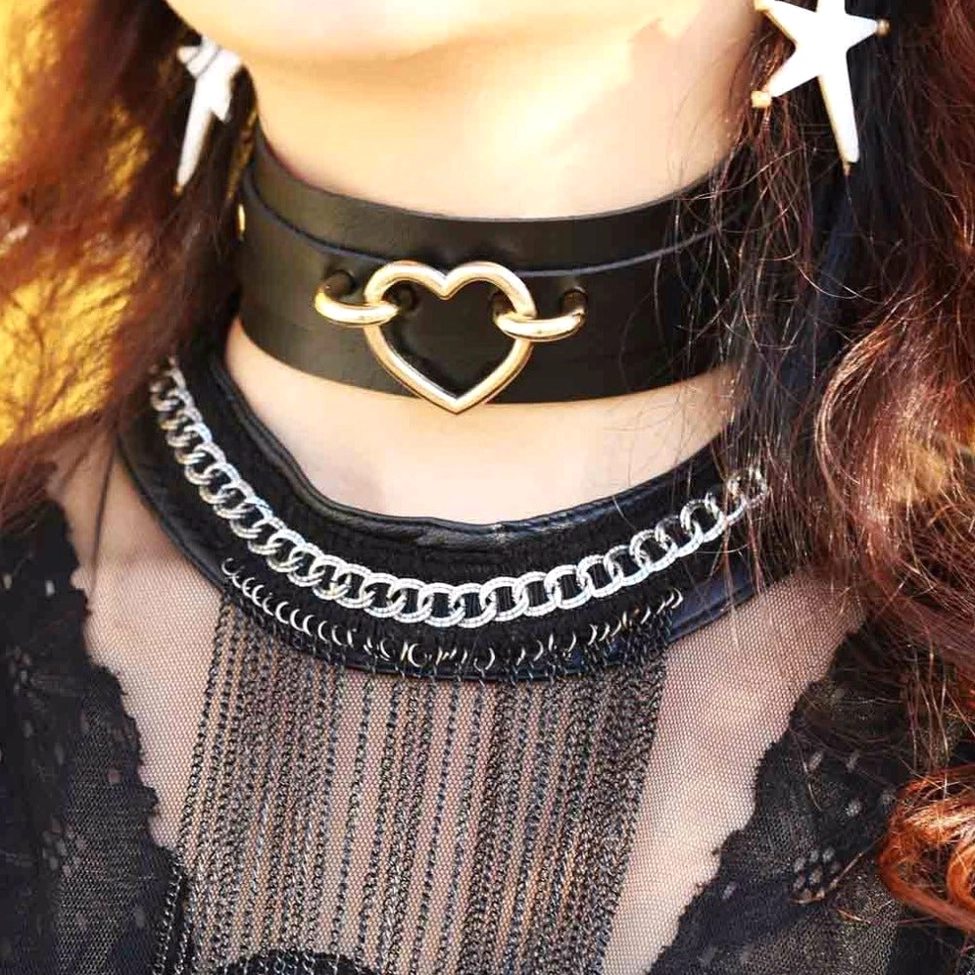 Gothic heart choker worn flat display demonstrating fit and adjustable strap system