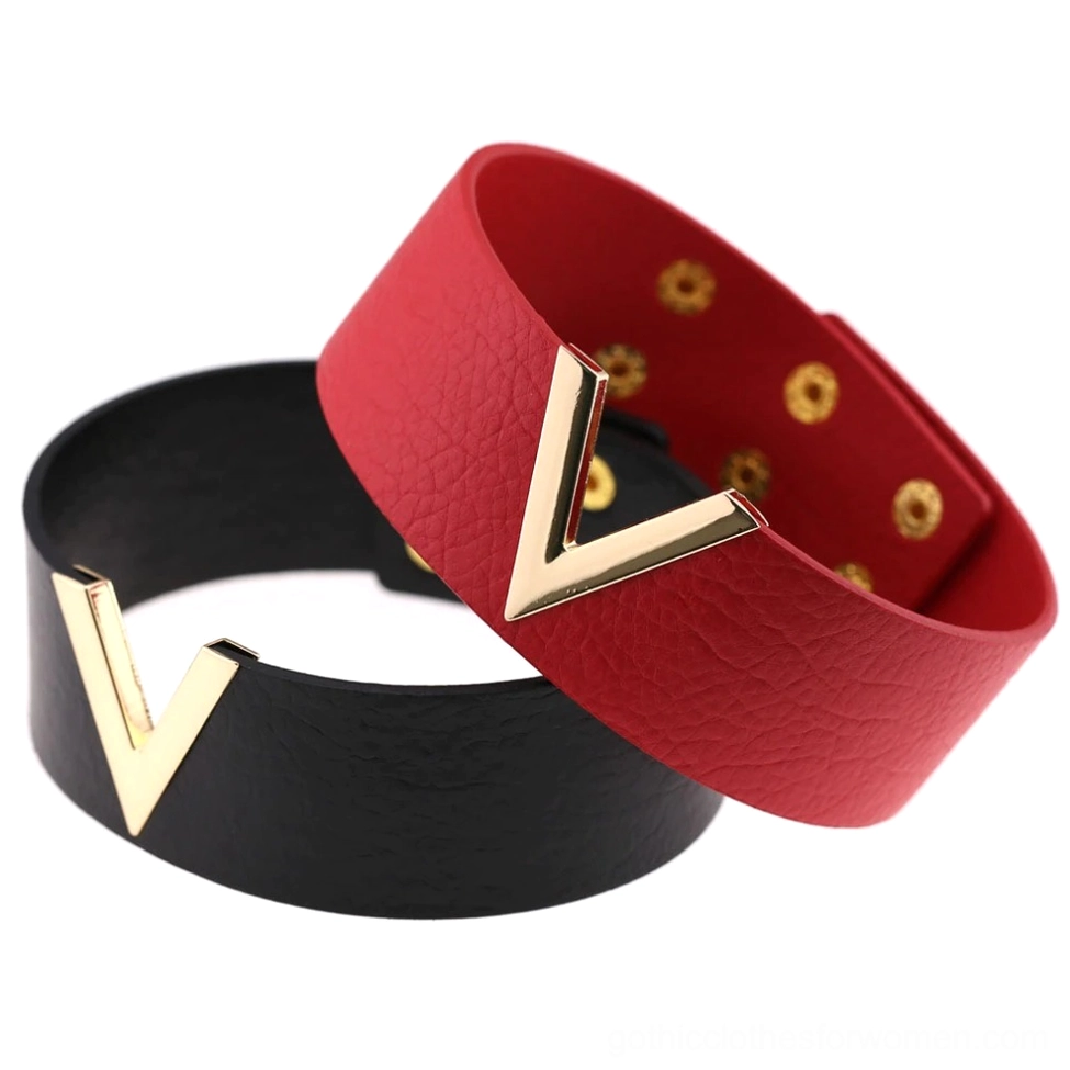 Brown leather V-choker with gold accents, earthy gothic fashion choker showing adjustable snap fasteners