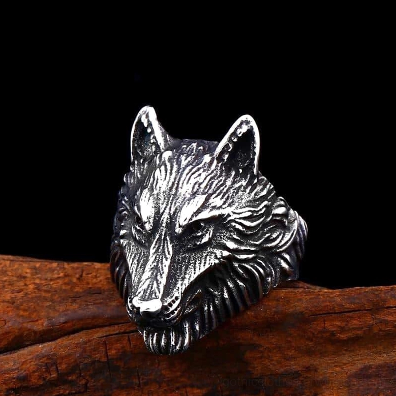 Viking wolf gothic ring with Norse mythology inspired design - silver metal statement jewelry for enthusiasts