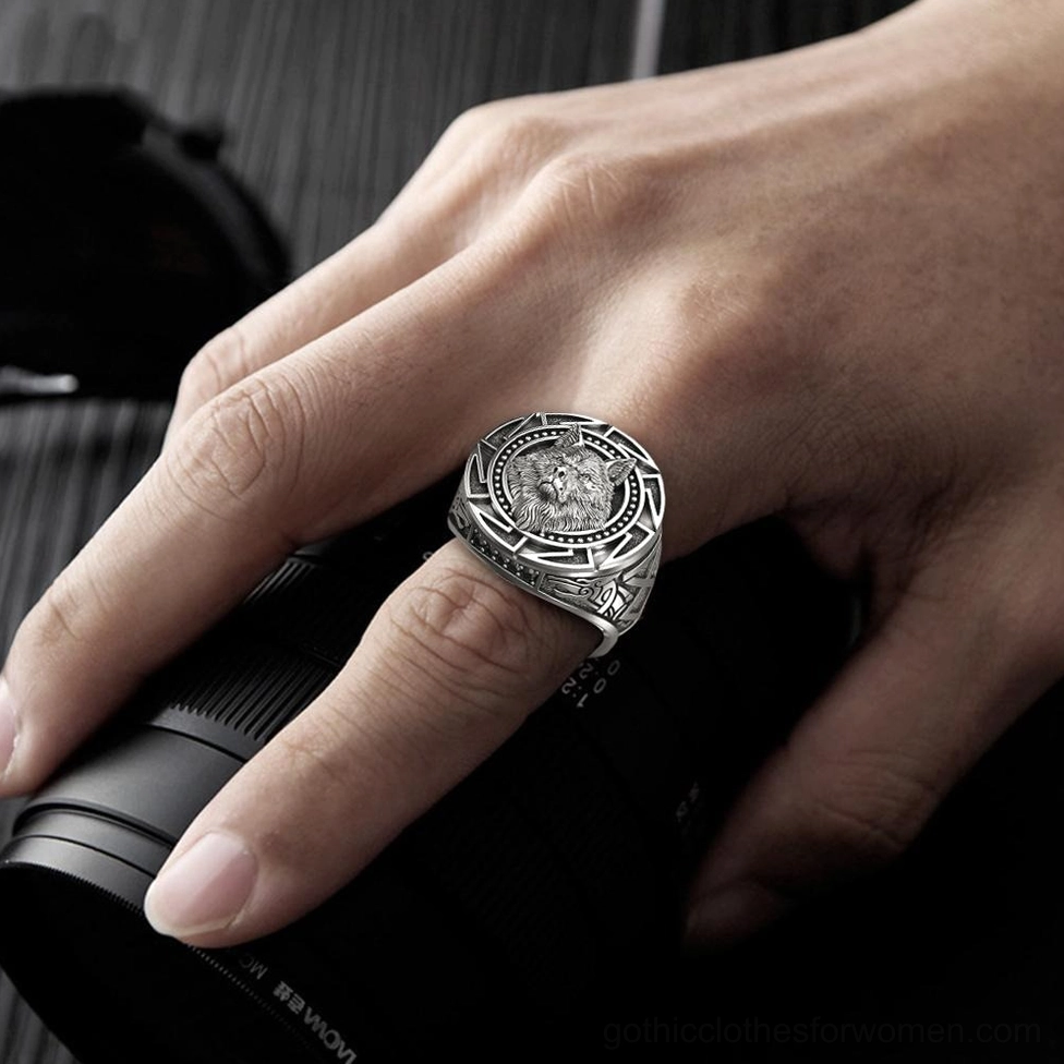 Wolf head ring worn on male hand vintage silver tone gothic jewelry styling camera prop alternative fashion