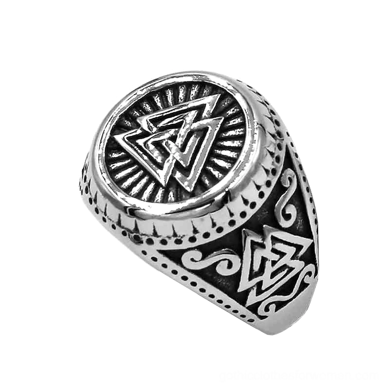 Mini valknut Norse ring three-quarter front view sunburst face with engraved side knotwork detail