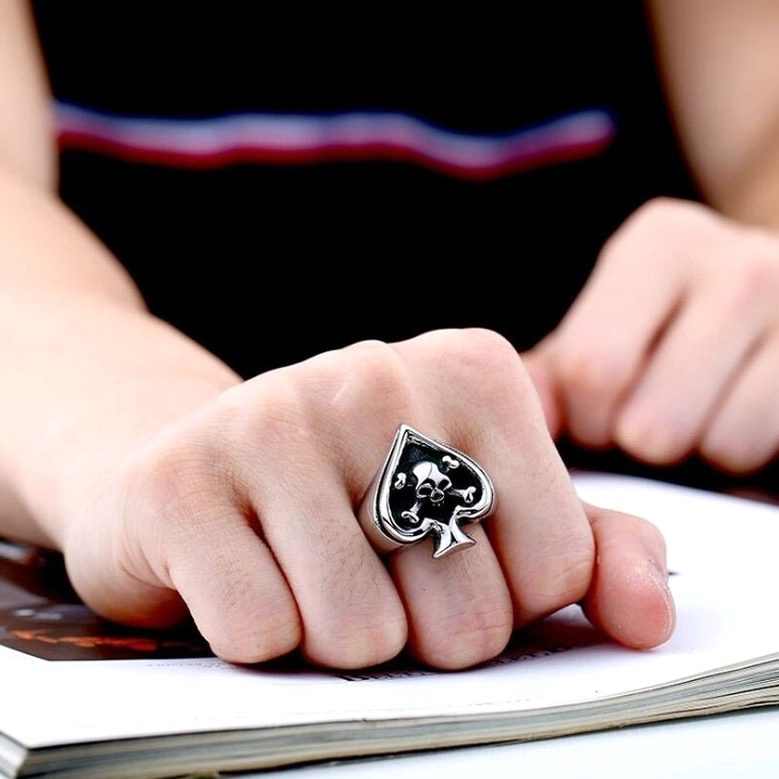Gothic spade skull cross signet ring craftsmanship polished silver stainless steel