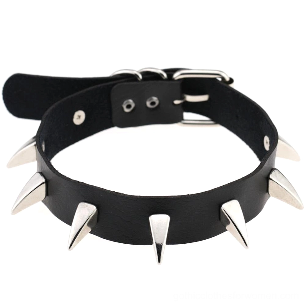 Spiked leather gothic choker close-up showing detailed silver cone rivets and imitation leather craftsmanship