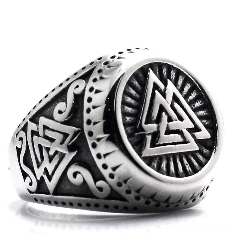 Viking valknut amulet ring right three-quarter front view showing antiqued silver tone with decorative side patterns